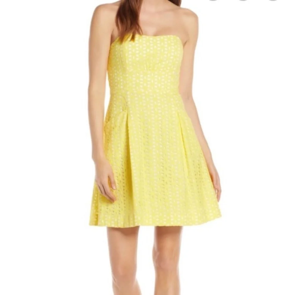 Lilly Pulitzer Yellow Eyelet Strapless Fit & Flare Blossom Dress NWT Size 10 - Picture 2 of 15